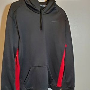 Essential Nike Therma Fit Hoodie L